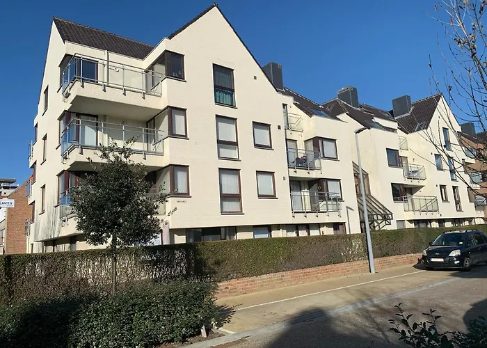 Apartment Met Garage 